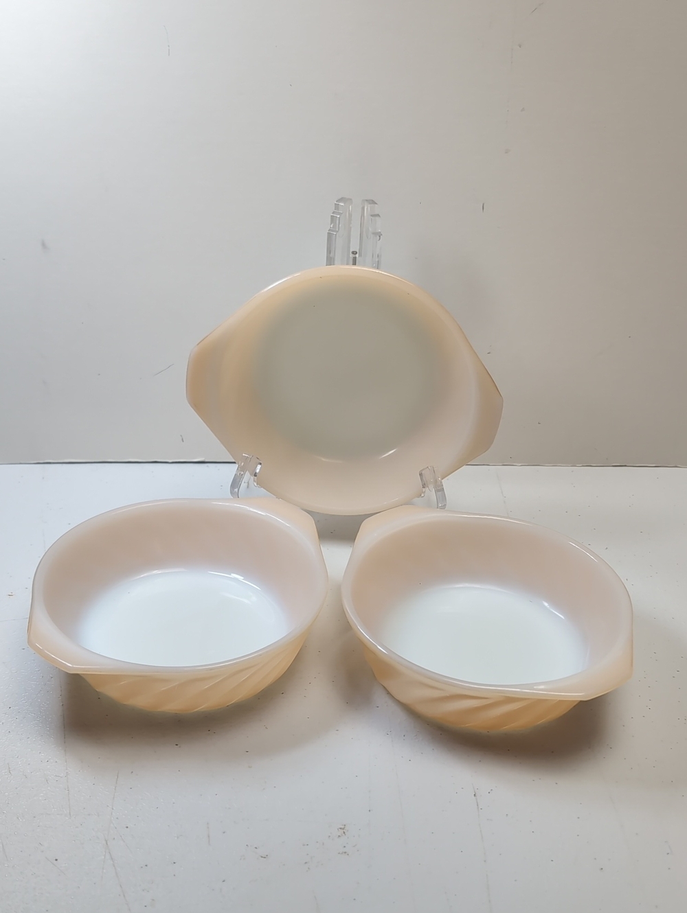 Anchor Hocking Handled Bowls Set of 3 Oven safe Peach Lustre